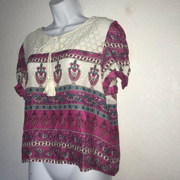 2/$20 True Destiny Boho Lace Short Puff Sleeve Top M - Picture 3 of 7